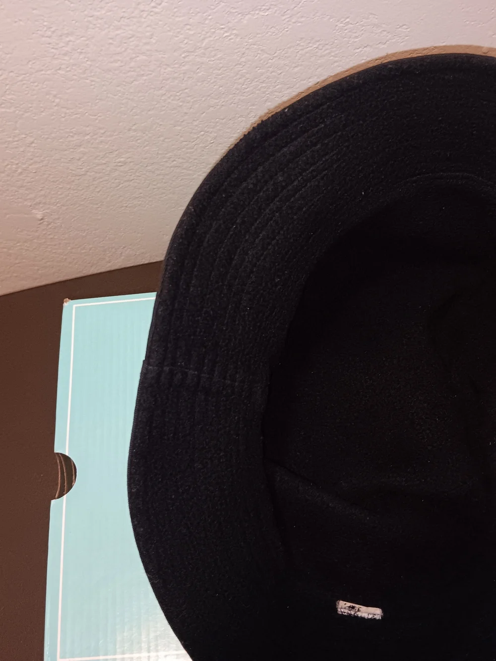 Chic Vintage Bucket Hat.